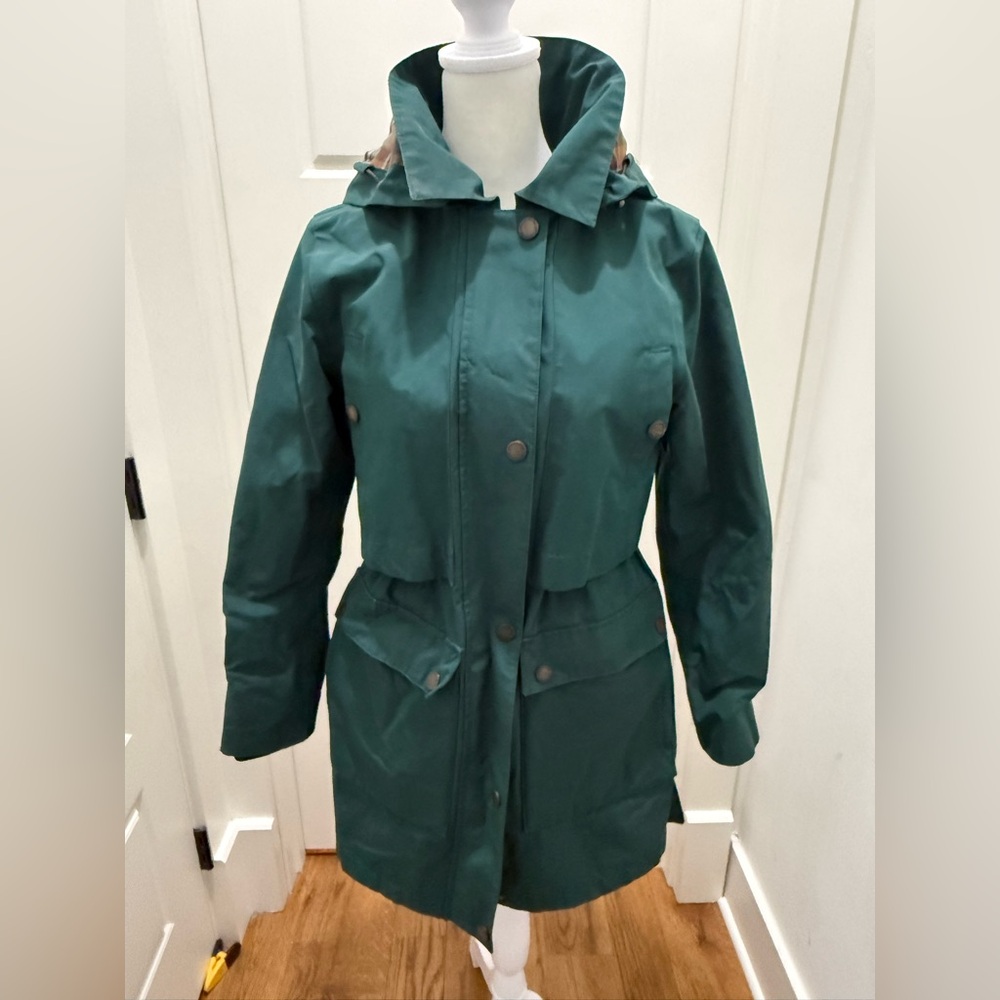 Pendleton. Vintage Forest Green Medium Weight Raincoat. Size XS.